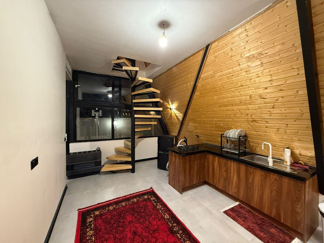 کلبه دوخوابه سوئیسی استخردار رسا