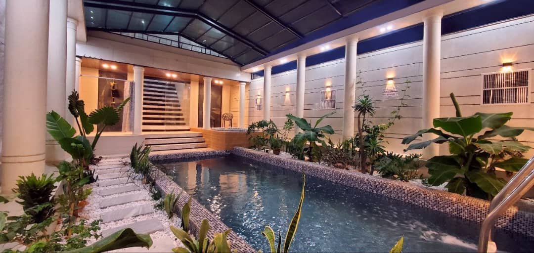 پنج خوابه تریپلکس استخردار آبگرم آوان