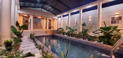 ویلا پنج خوابه تریپلکس استخردار آبگرم آوان