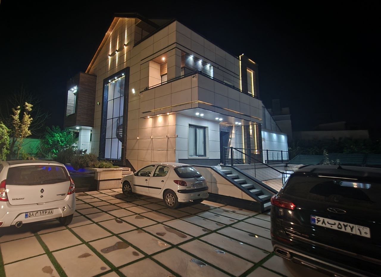 پنج خوابه تریپلکس استخردار آبگرم آوان