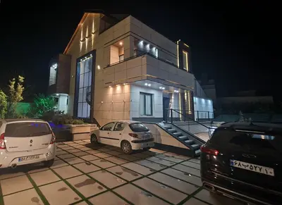 ویلا پنج خوابه تریپلکس استخردار آبگرم آوان