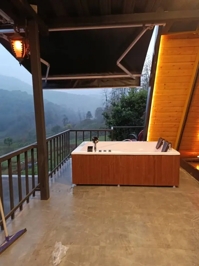 کلبه دوخوابه سوئیسی جکوزی دار سراوان کچا