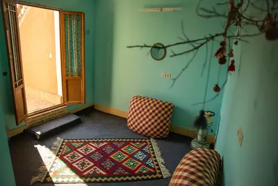 بومگردی خشت و ماه - واحد ۴ فیروزه