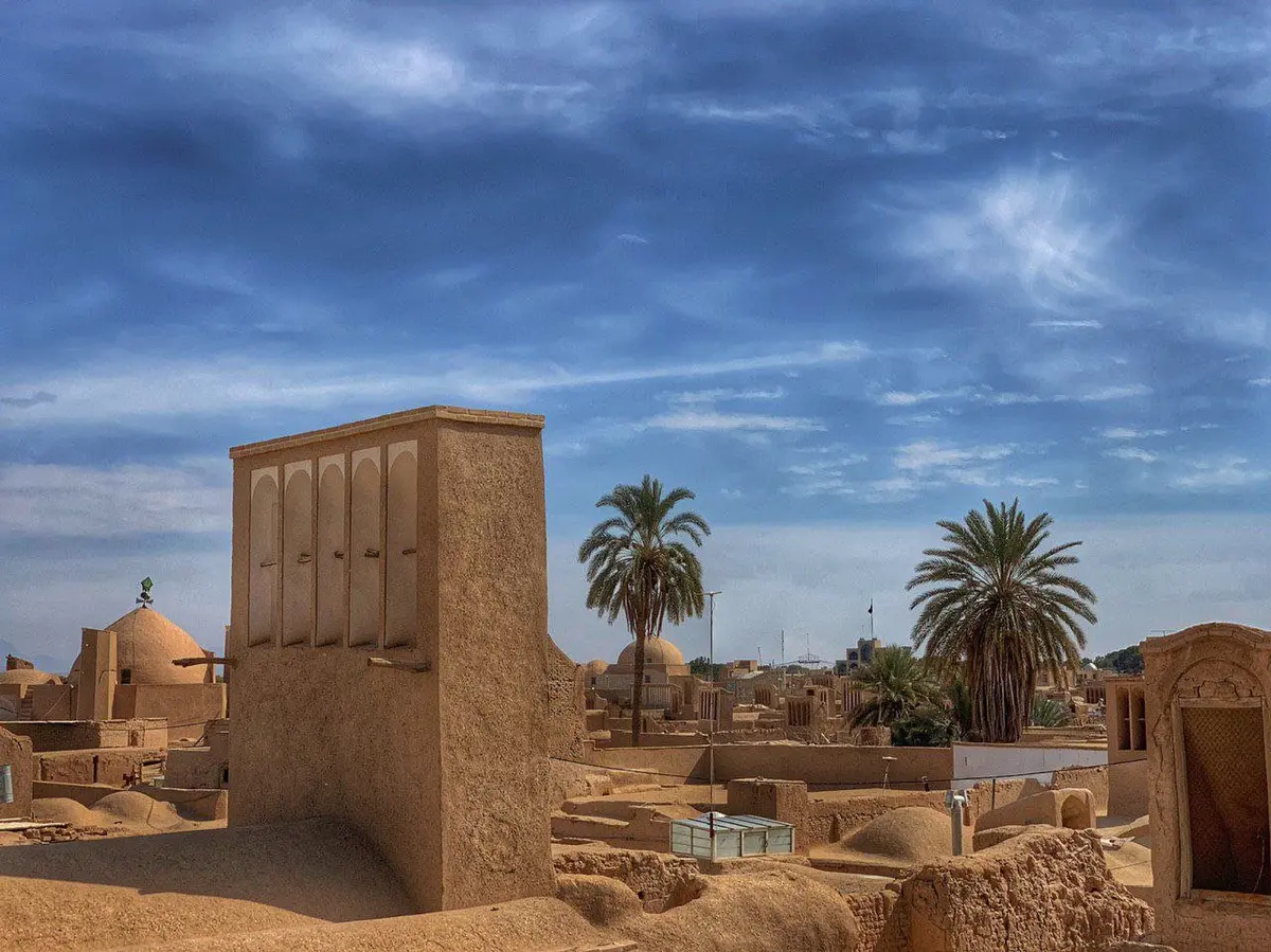 بوم گردی خشت و ماه - واحد ۱ رُناس - نمای بیرون