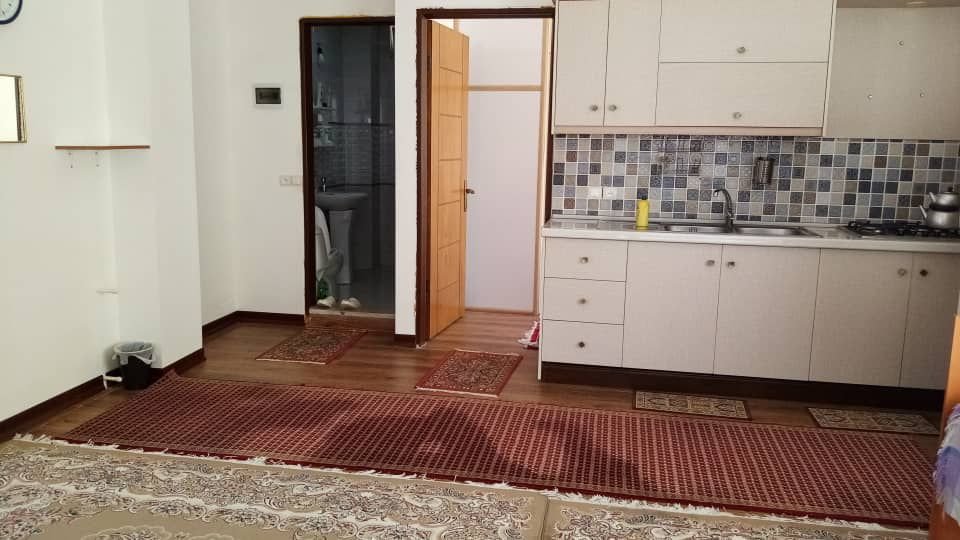 سوئیت فلت سوگل - ورودی سرویس و اتاق