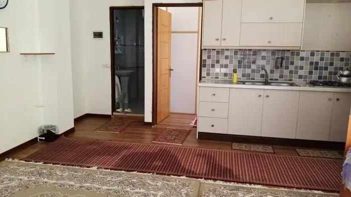 سوئیت فلت سوگل - ورودی سرویس و اتاق