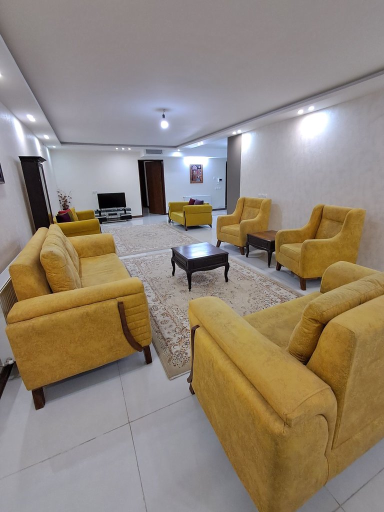 آپارتمان دوخوابه کلیسا