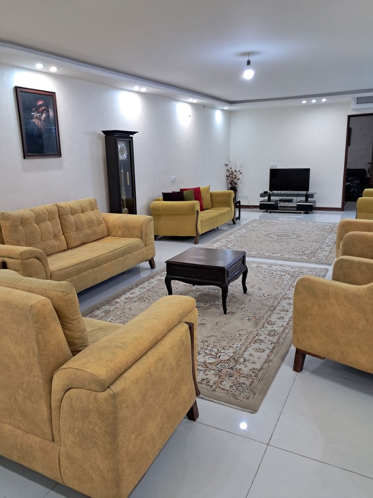 آپارتمان دوخوابه کلیسا