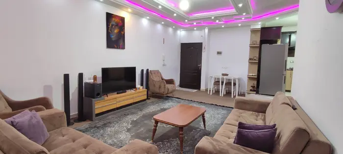 آپارتمان یک خوابه ماه رو