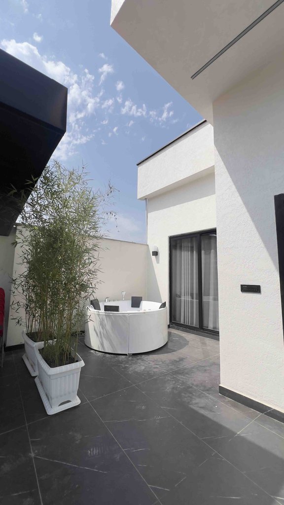 جکوزی دار دوخوابه مدرن دیار