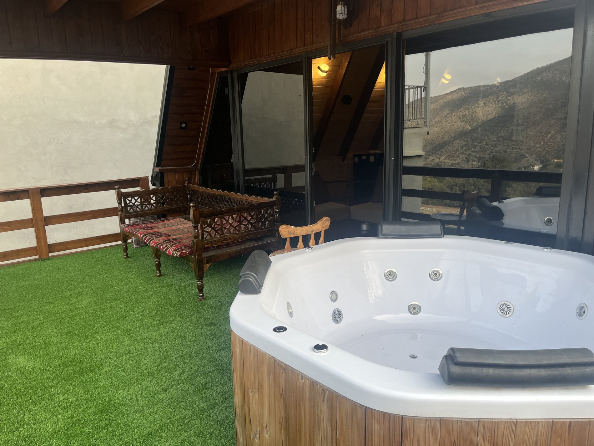 کلبه یک خوابه جکوزی دار کامی