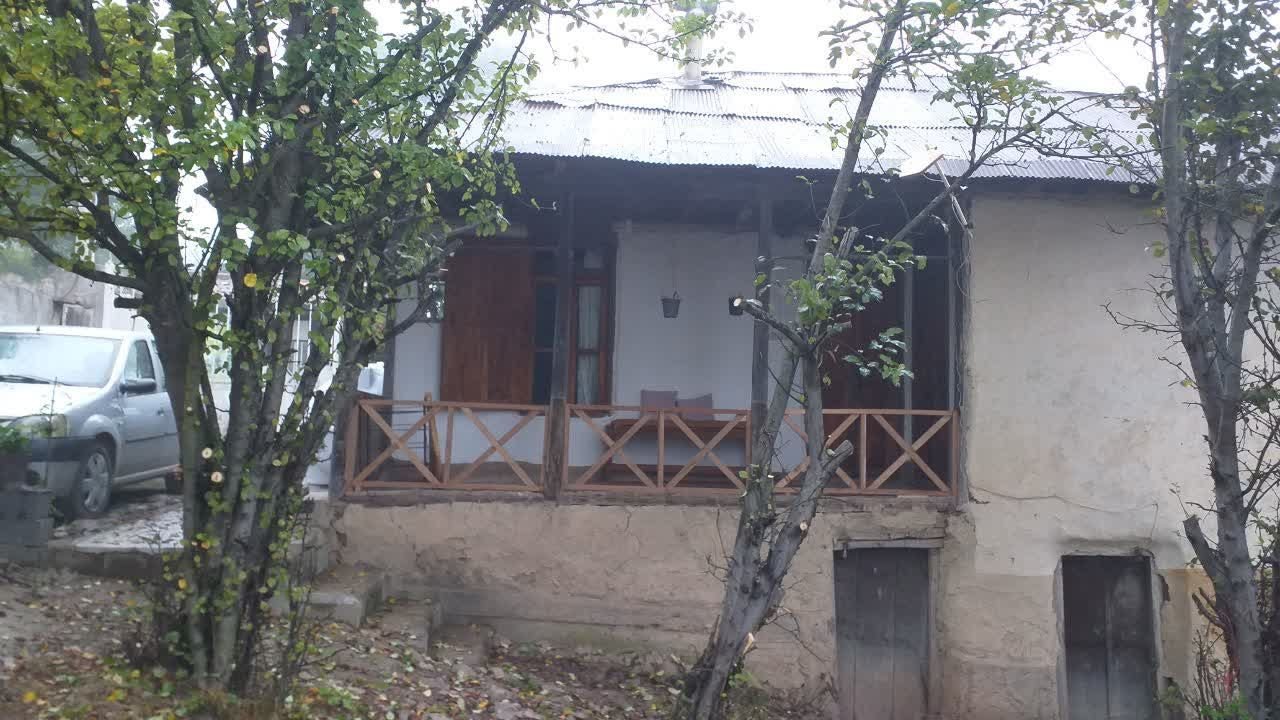 کلبه فلت ماه گُل