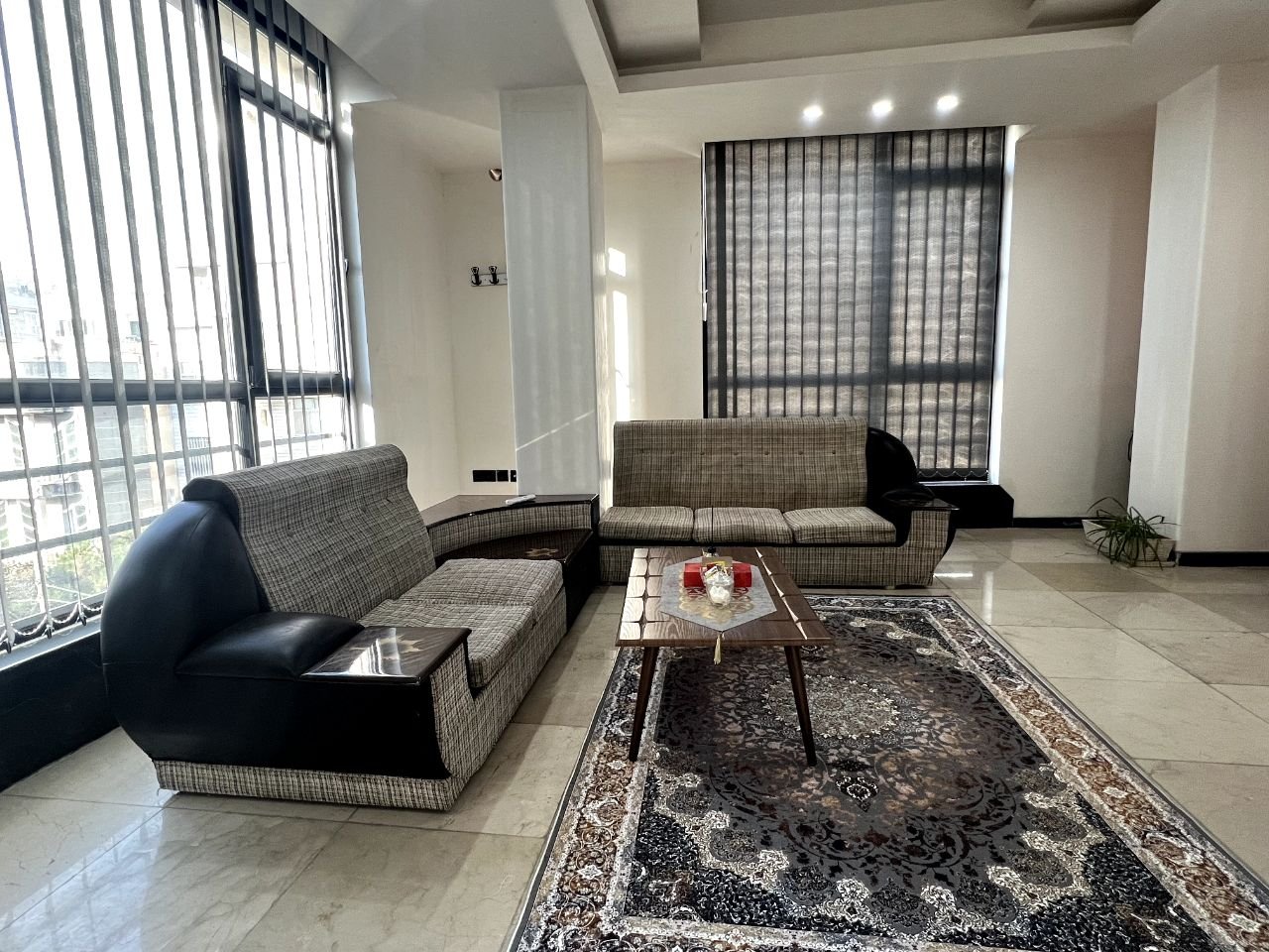 آپارتمان یک خوابه کوروش ۳