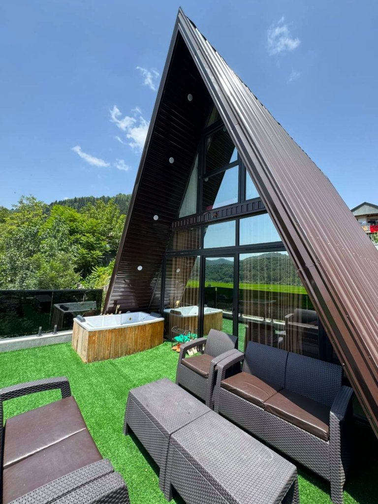 کلبه دوخوابه سوئیسی تریپلکس موج