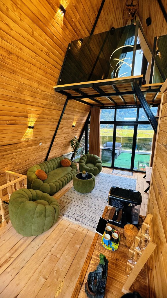 کلبه دوخوابه سوئیسی تریپلکس موج