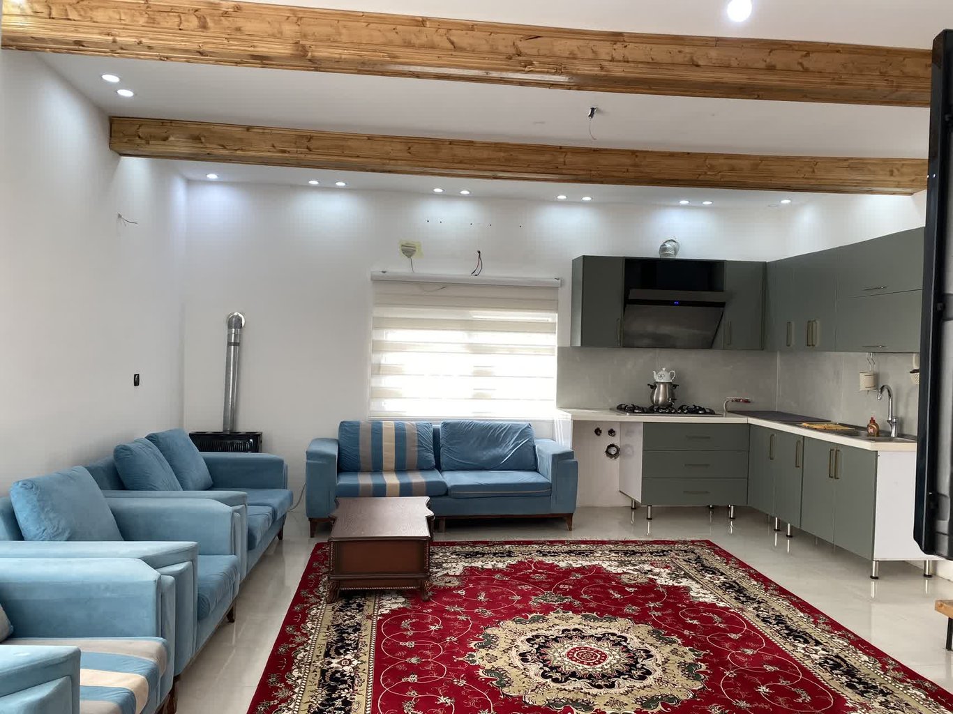 کلبه دوخوابه جنگلی دوبلکس سوئیسی افرا