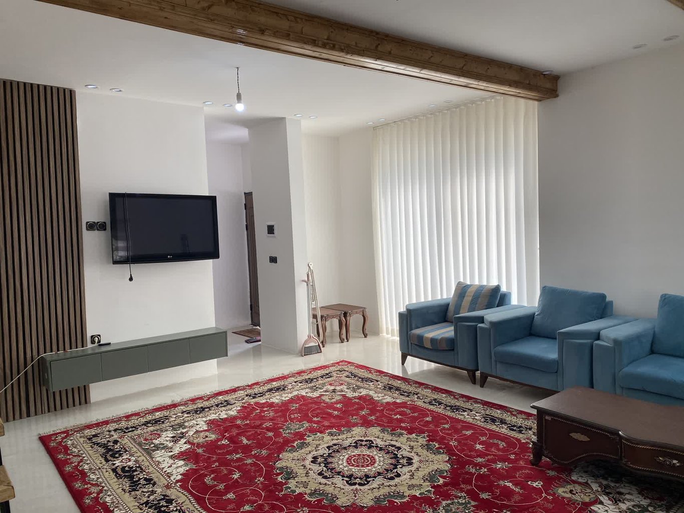 کلبه دوخوابه جنگلی دوبلکس سوئیسی افرا