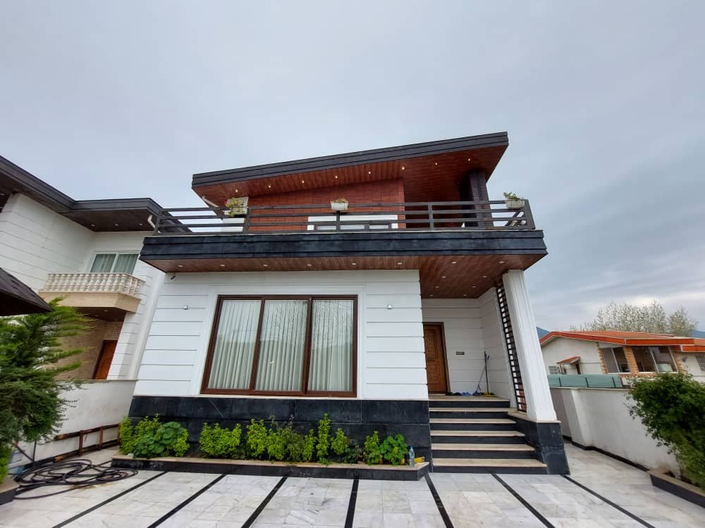 ویلا سه خوابه جنگلی استخردار آبگرم آرتیان