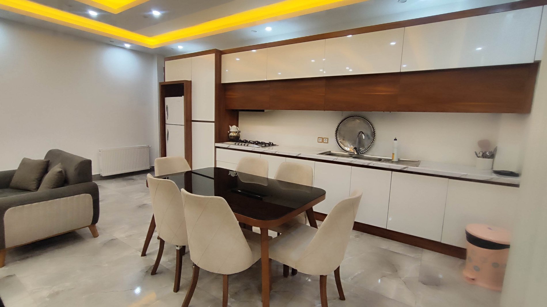 ویلا سه خوابه استخردار آبگرم آزالیا 2