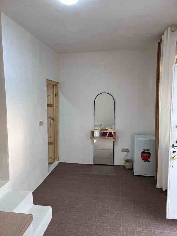 بوم گردی مدیترانه سمیره - واحد ۵ - انتخاب عنوان تصویر