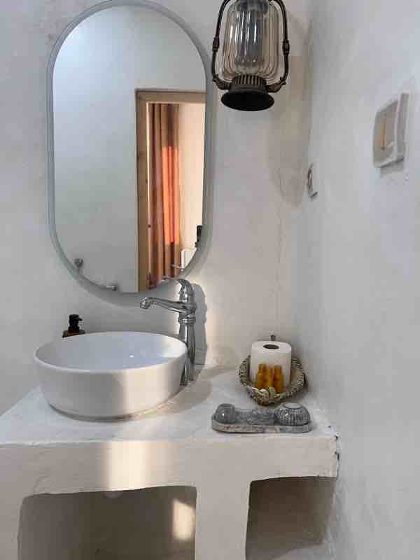 بوم گردی مدیترانه سمیره - واحد ۱ - انتخاب عنوان تصویر