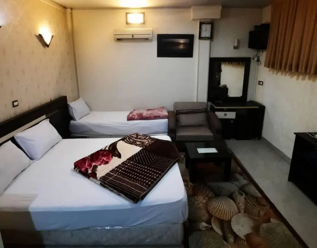 سوئیت ادمان واحد ۴۰۲