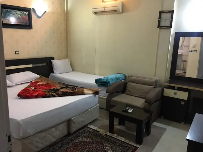 سوئیت ادمان واحد ۴۰۲