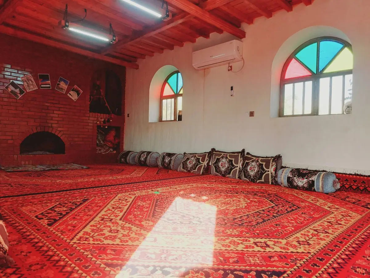 بوم گردی مامان جون - واحد شاهنشین