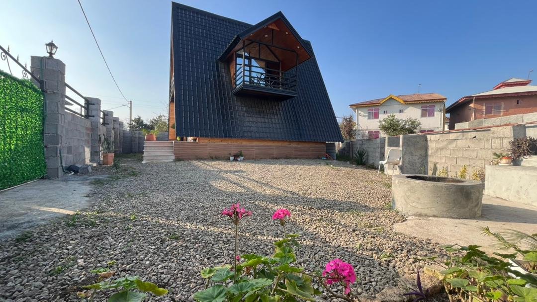 کلبه دوخوابه سوئیسی واران 