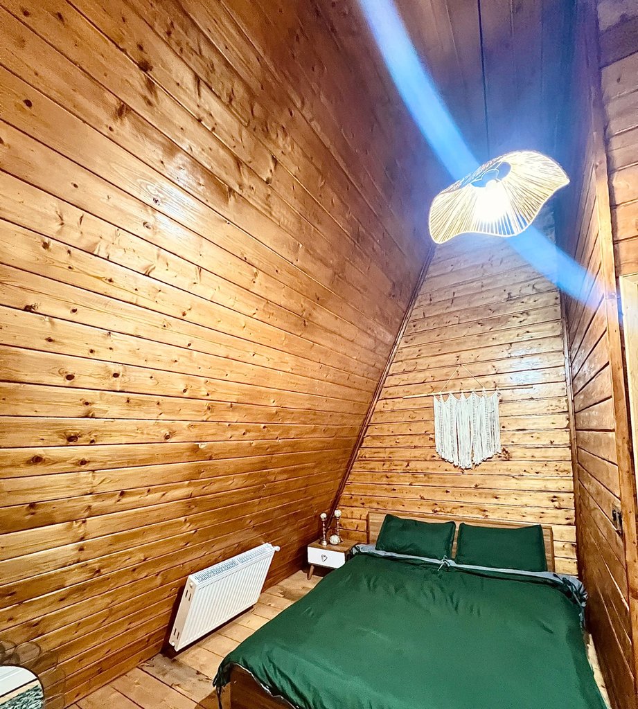 کلبه دوخوابه سوئیسی واران 