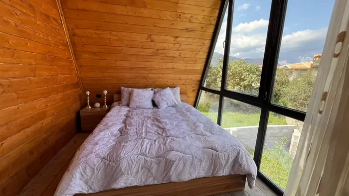 کلبه دوخوابه سوئیسی واران 