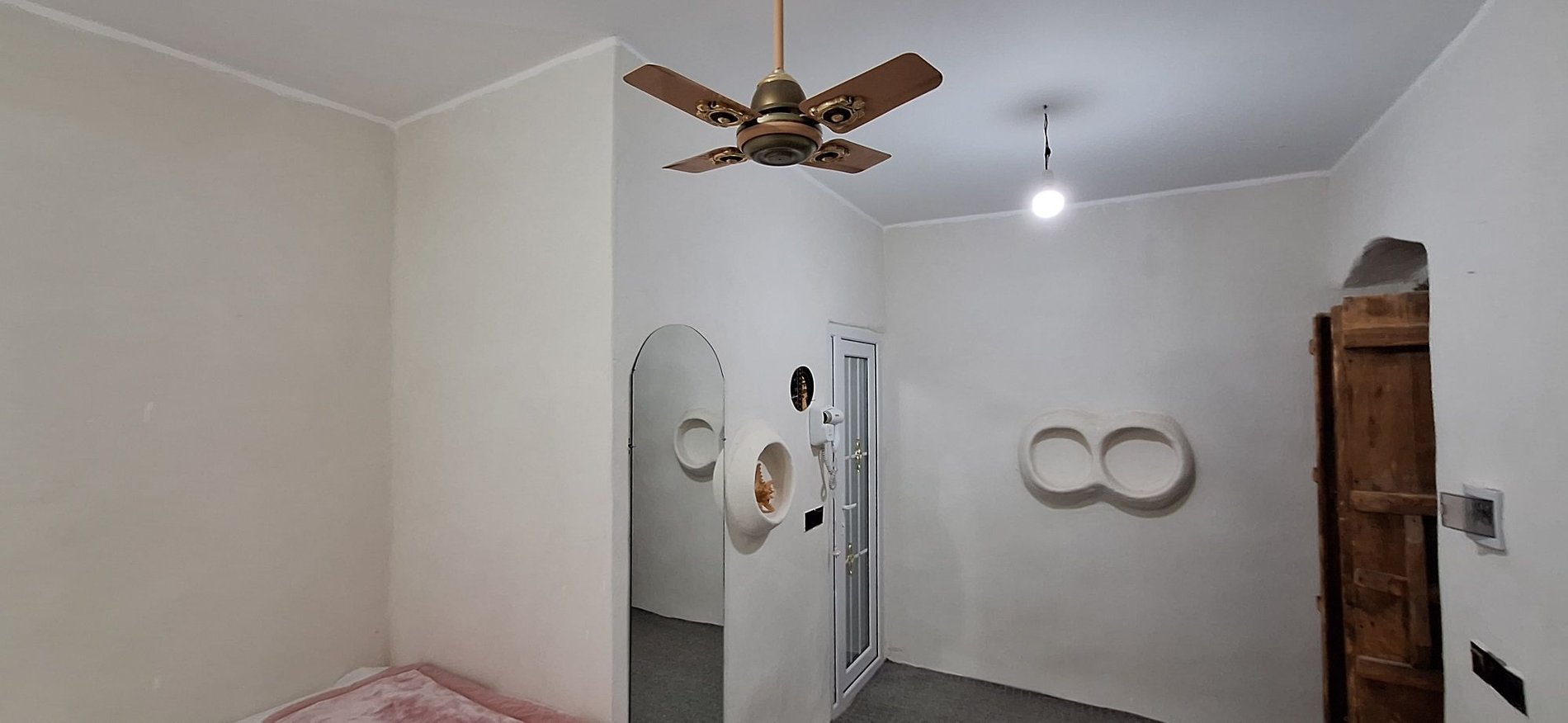 سلبار هووس - واحد 2