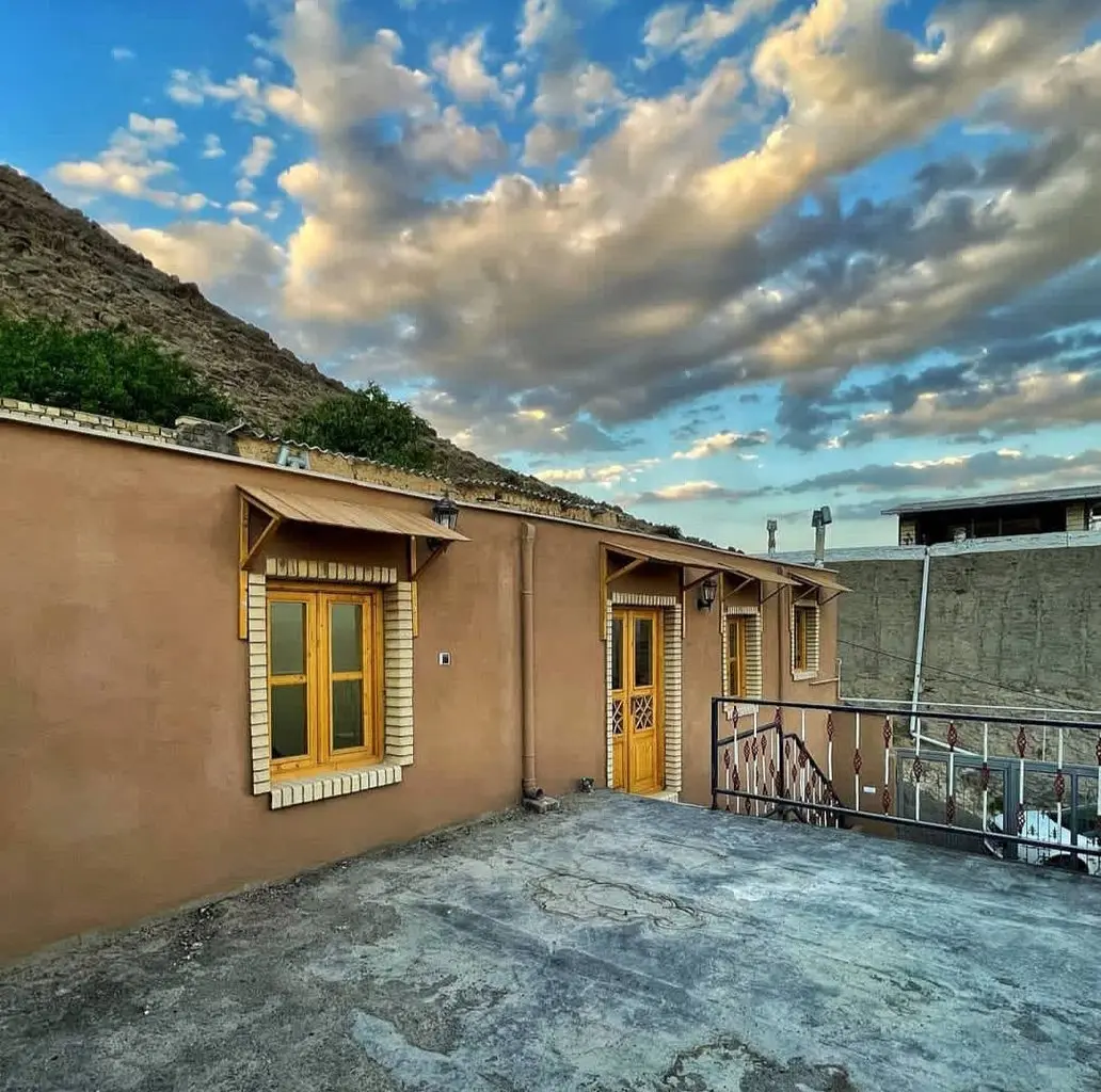 اقامتگاه سنتی فلت هوپا - ایوان زیبای اقامتگاه