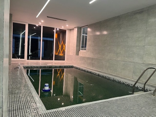 ویلا سه خوابه تریبلکس استخردار آبگرم زمان