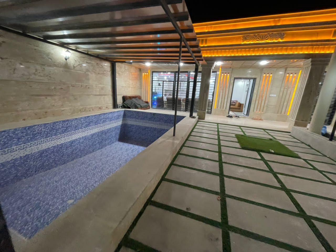 ویلا دوخوابه استخردار آبگرم لاله 2