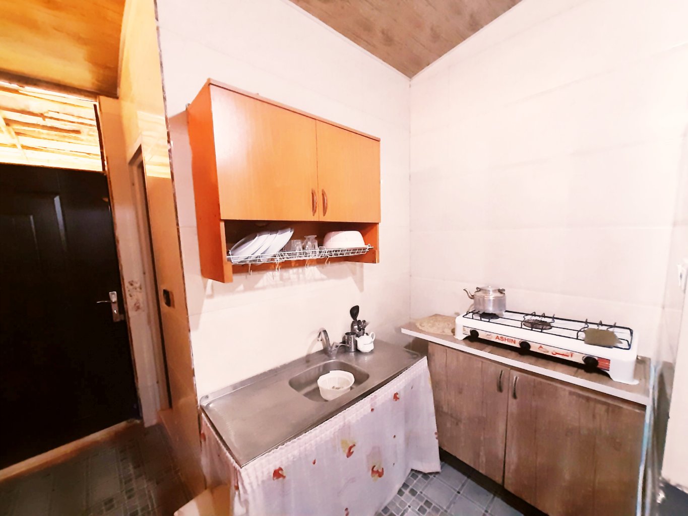 سوئیت فلت دایی حمید