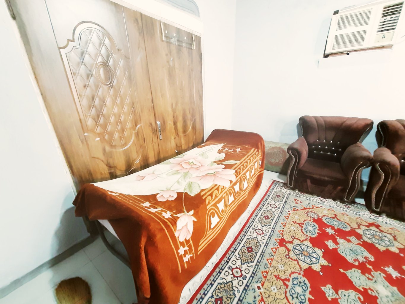 سوئیت فلت دایی حمید