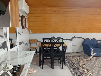 کلبه دوخوابه سوئیسی نور