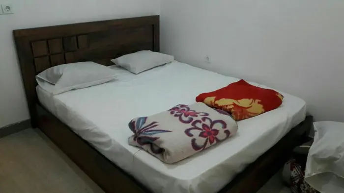 مجتمع اقامتگاهی یک خوابه بهاری