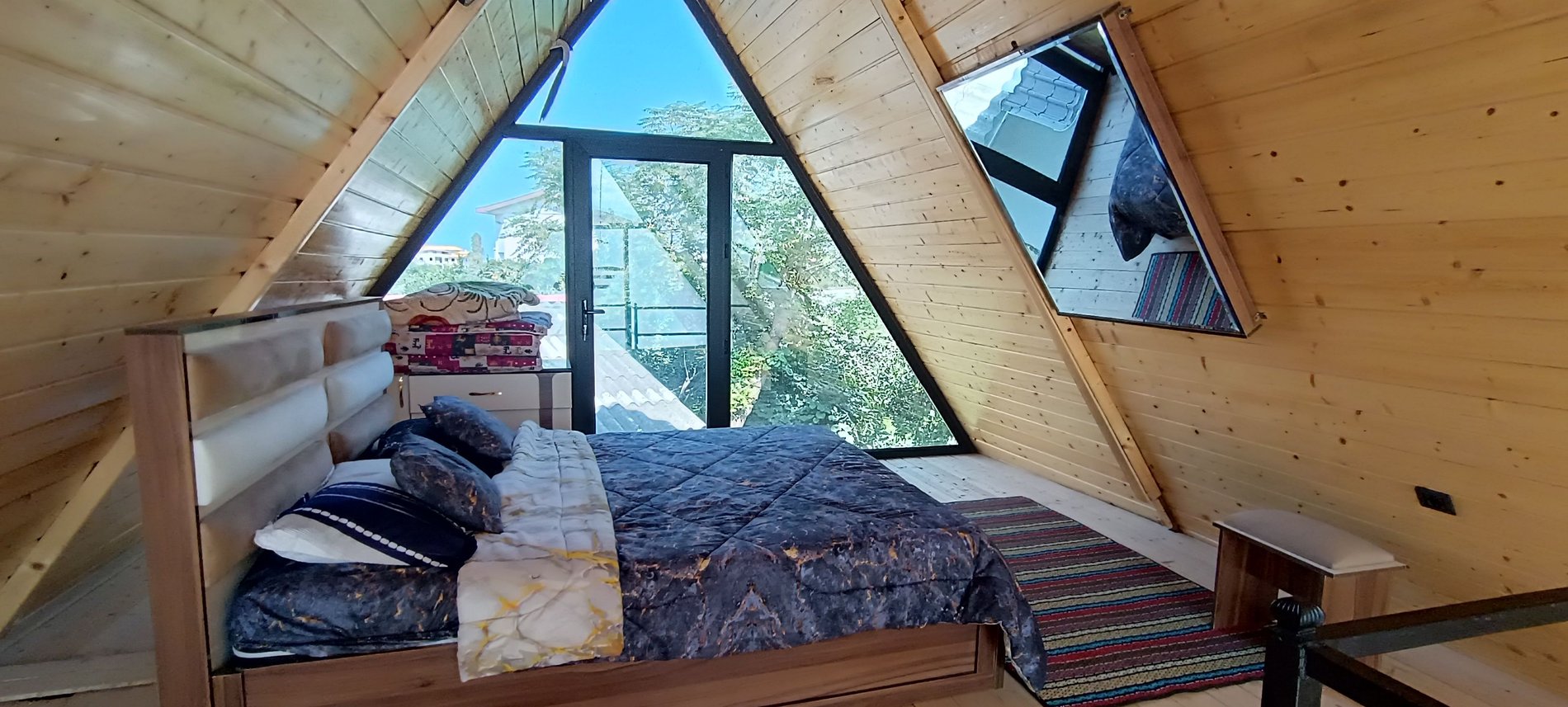 کلبه یک خوابه سوئیسی امیران