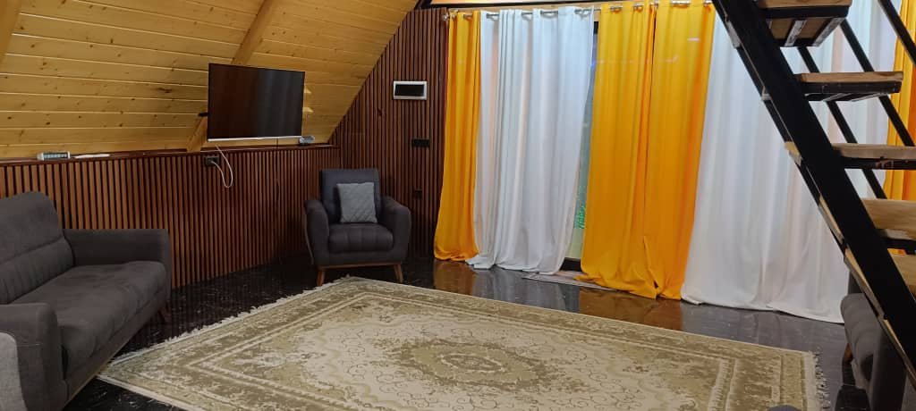 کلبه یک خوابه سوئیسی امیران