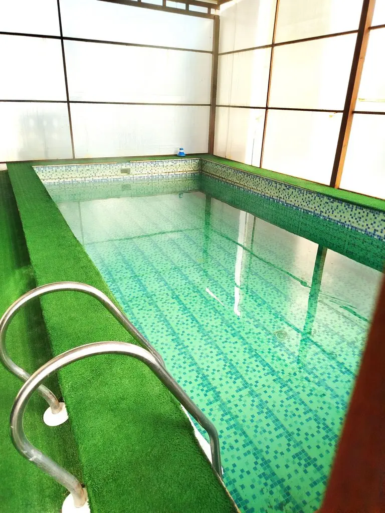 ویلا دوخوابه استخردار آبگرم کامرانیه 1