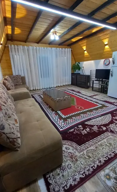 کلبه یک خوابه سوئیسی مژده