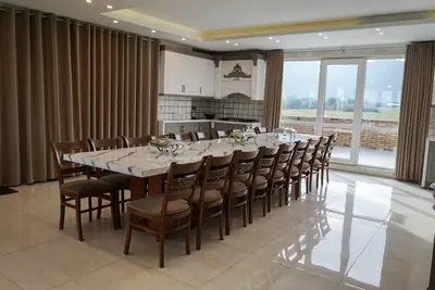 ویلا شش خوابه استخردار آبگرم ساحلی کاخ تچرا