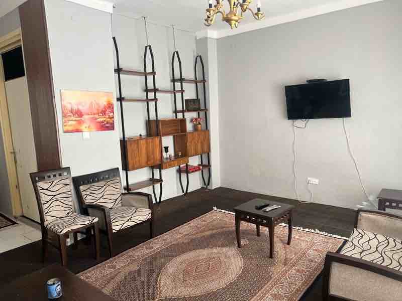 آپارتمان دوخوابه پرچم میدان توحید