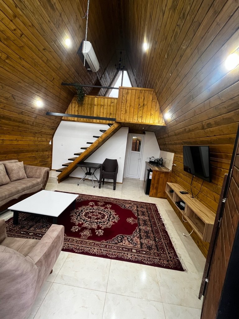 کلبه دوخوابه سوئیسی نویان