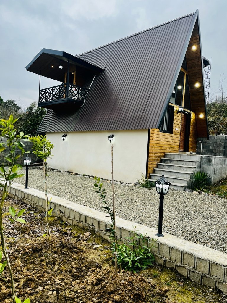 کلبه دوخوابه سوئیسی نویان