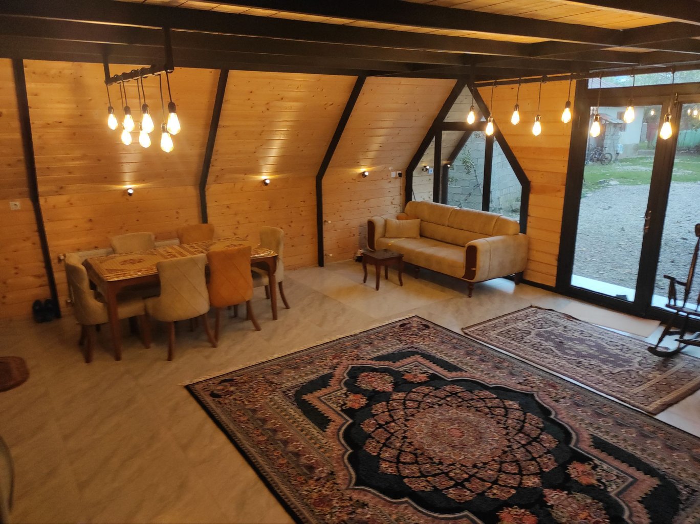 کلبه یک خوابه سوئیسی فرخان