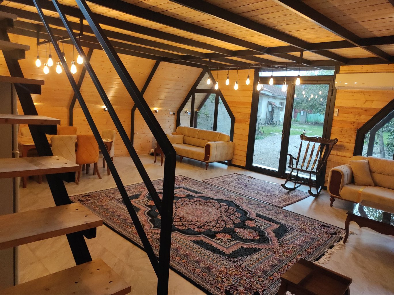 کلبه یک خوابه سوئیسی فرخان