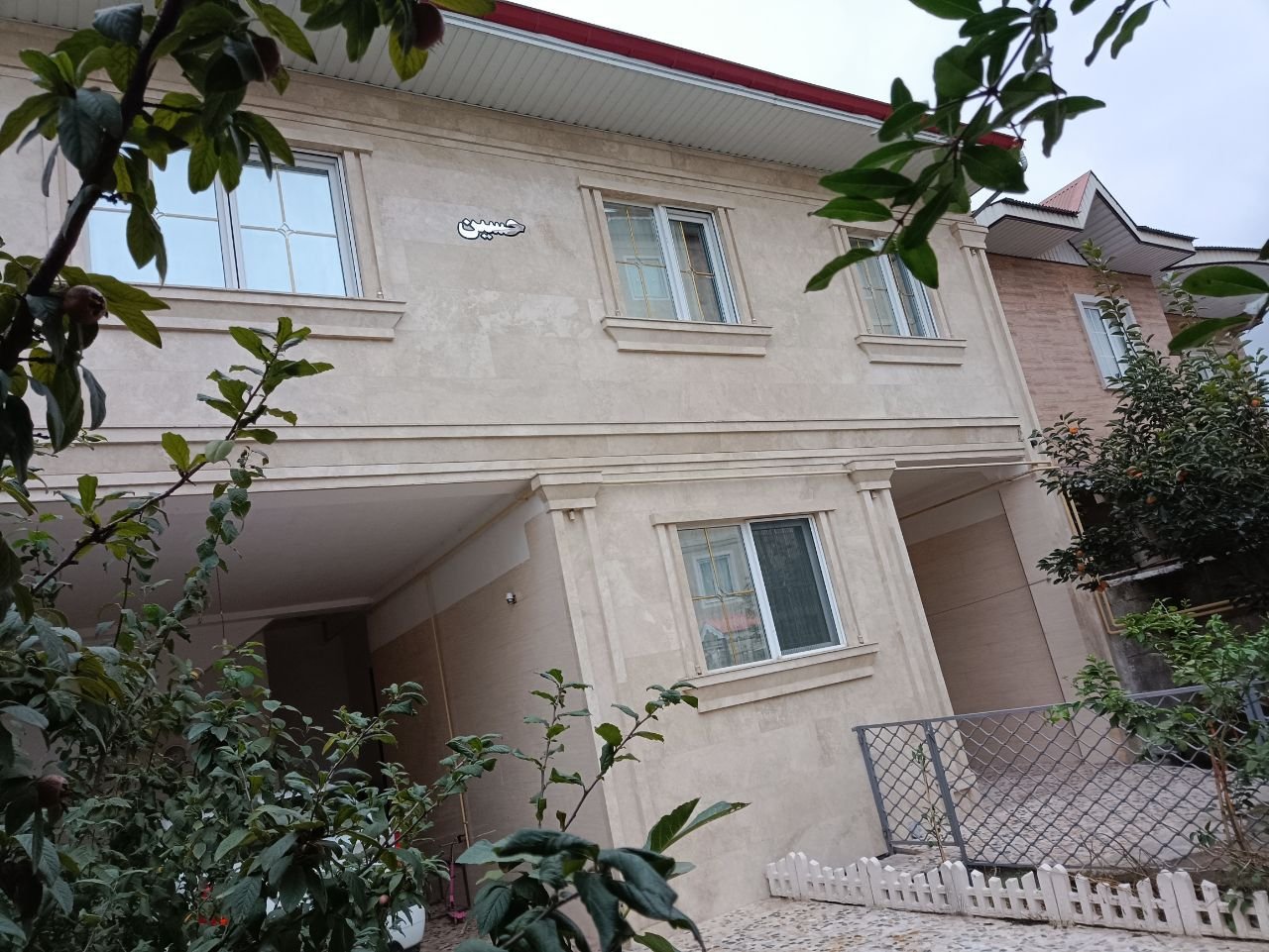 آپارتمان دوخوابه حسین